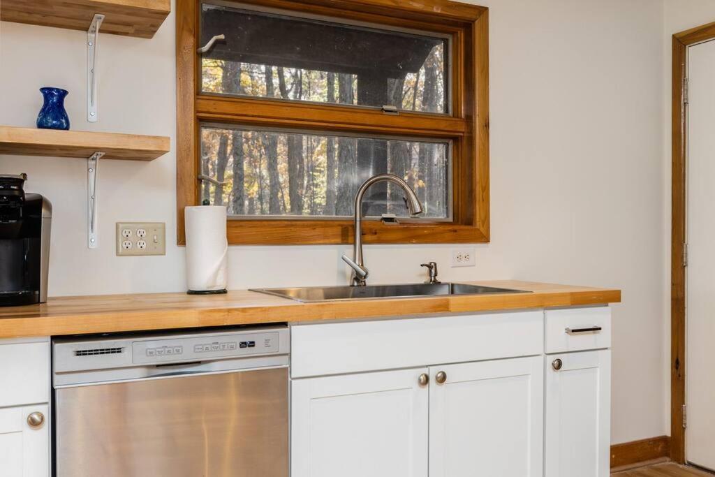 7Th Hole Chalet At Wintergreen Resort Hot Tub, Sauna & 3 Fireplaces Экстерьер фото